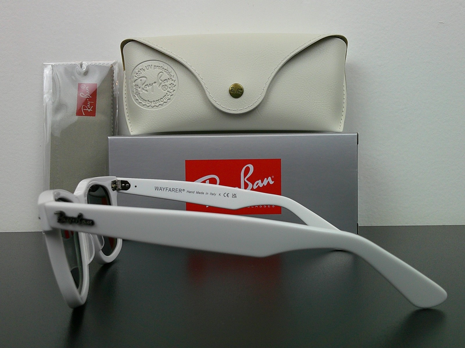Ray-Ban RB2140 Original Wayfarer Classic Sunglasses White G-15 50mm Never Worn