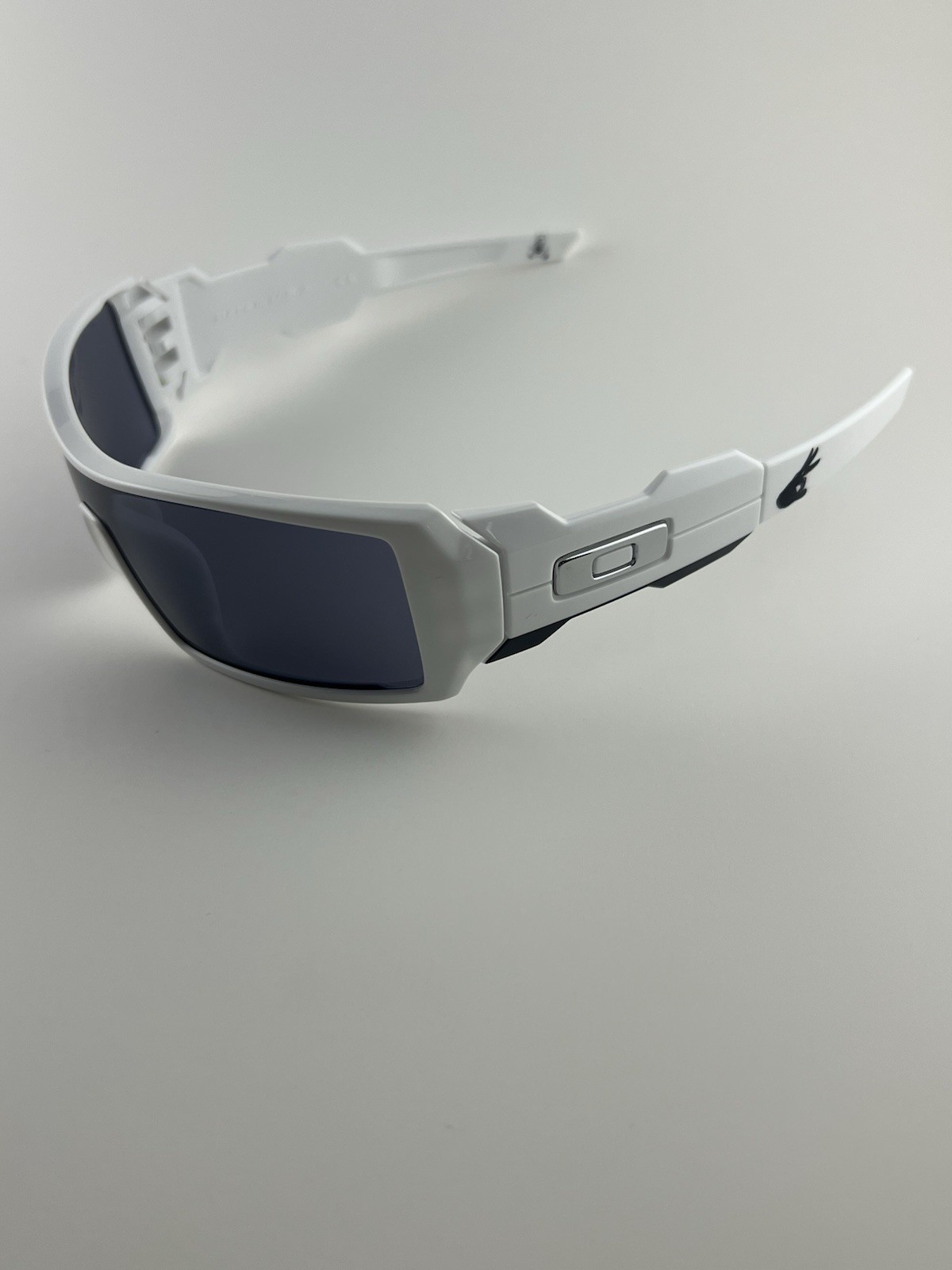 Oakley Oil Rig T-Pain Polished White Black Iridium 24-004 Teddy Bear Gen 1 RARE