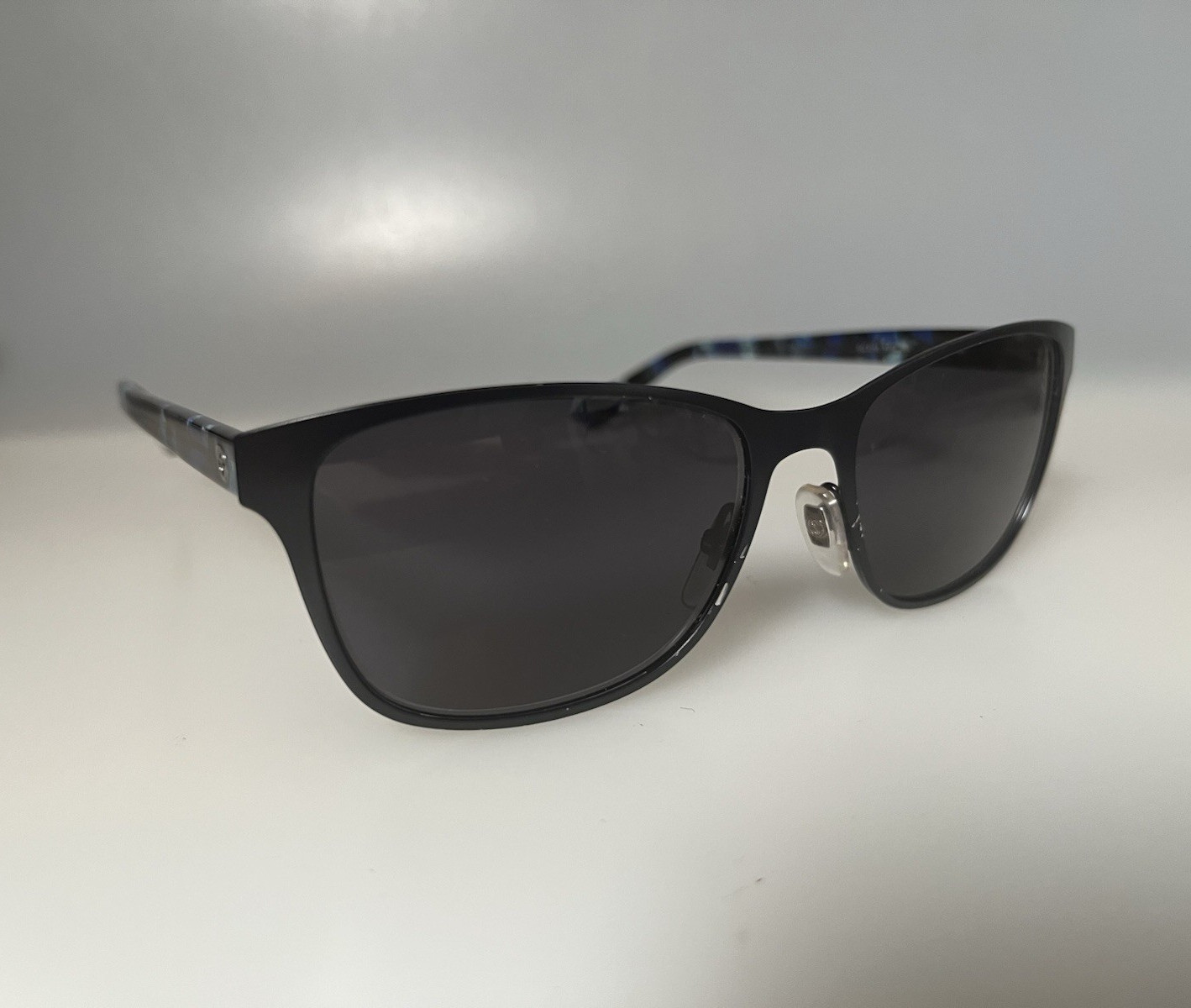Gucci GG 4268 Black Plastic Rectangle Sunglasses Gray Tinted Lenses 140mm