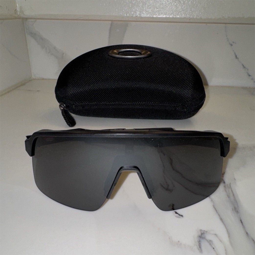 Oakley Sutro Prizm Shield Sunglasses Lightweight Wrap Black Plastic unisex