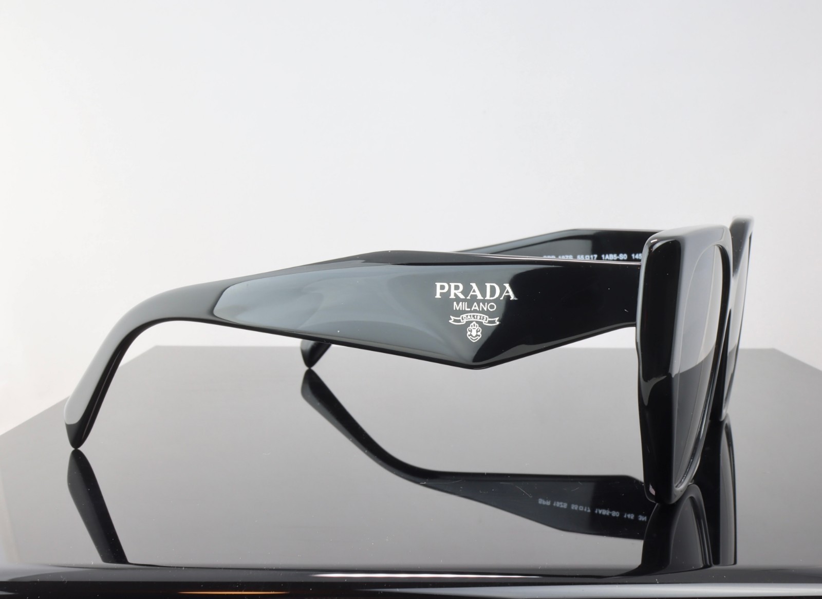 Prada PR19ZS Black / Grey Lens Cat Eye Oversized Sunglasses 100% UV
