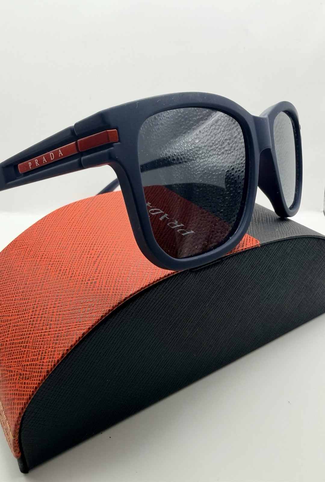 Authentic Prada 5101 C1 Black Red Sunglasses 52□18-143 Made in Italy Case