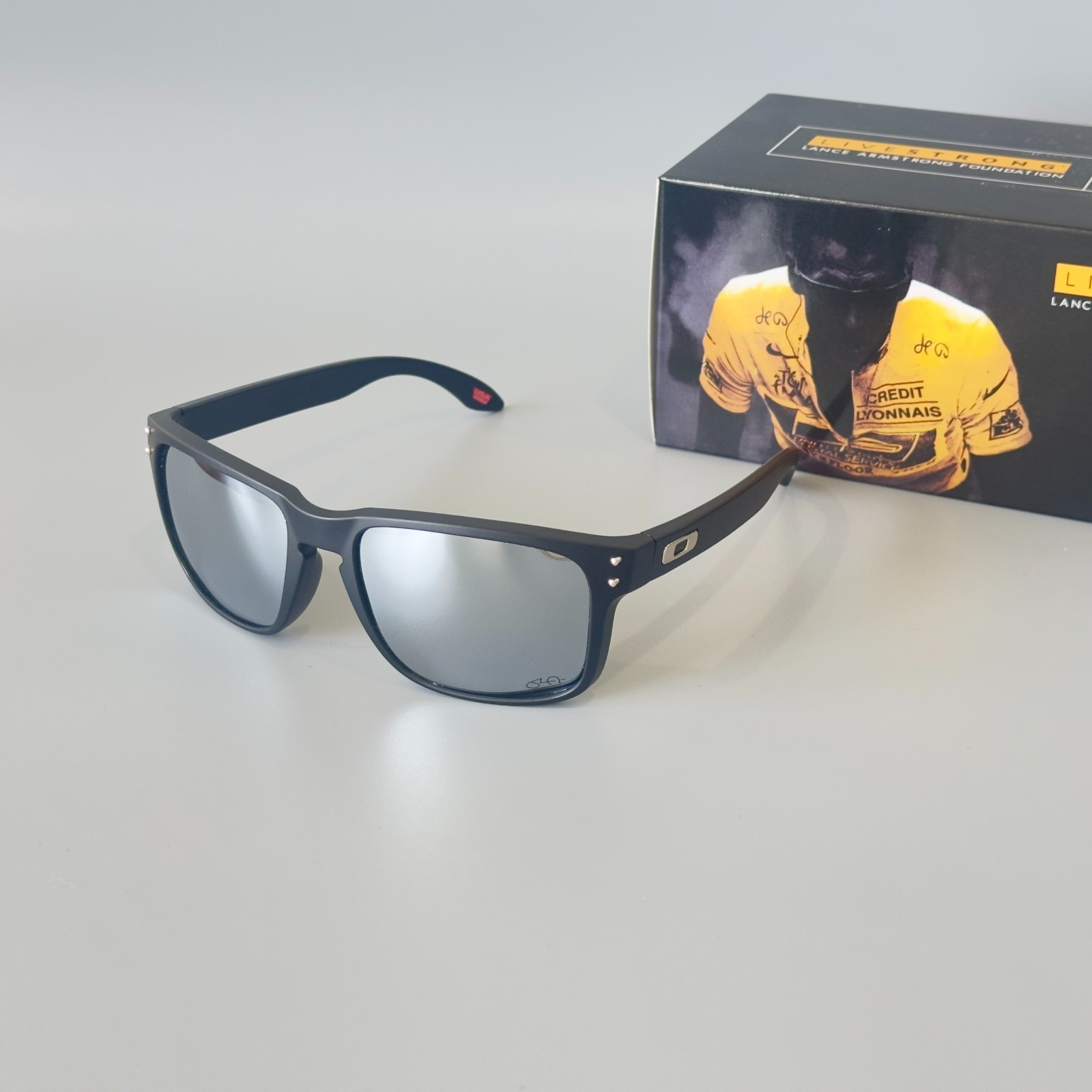 Oakley Holbrook OO9102 signature edition Sunglasses frosted black/silver lens