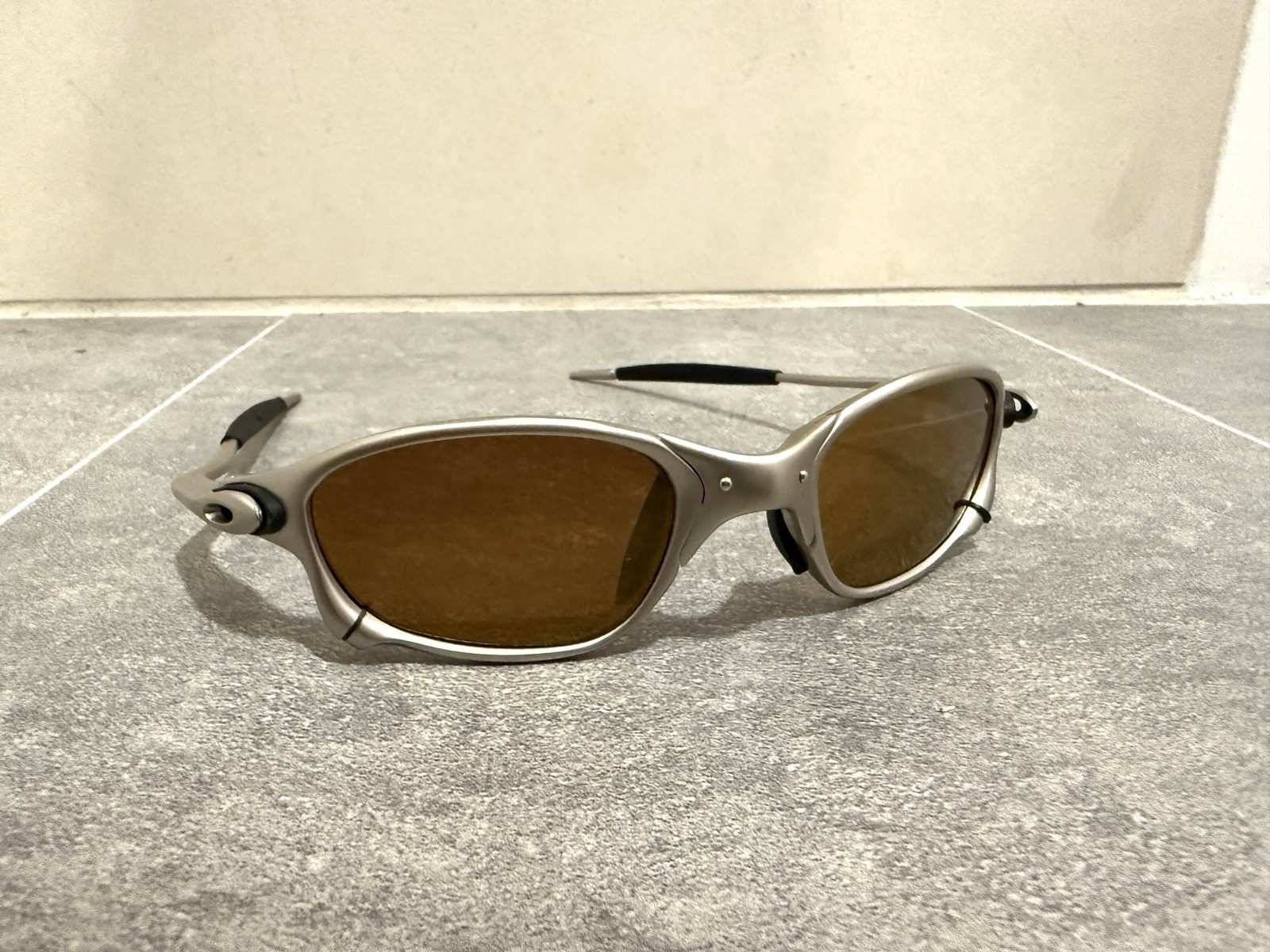 RARE PROTOTYPE OAKLEY JULIET X METAL SUNGLASSES – HEAVYWEIGHT ALL METAL