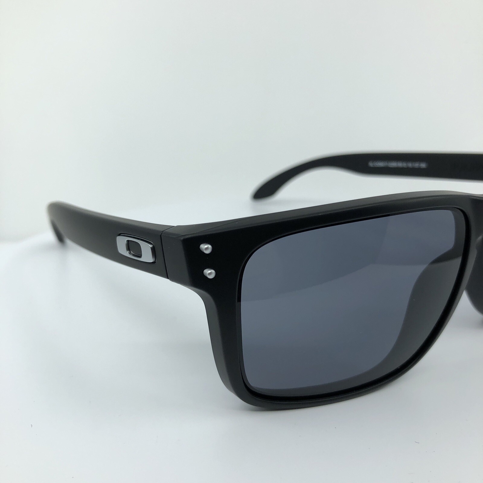 New OAKLEY HOLBROOK XL Sunglasses C. Matte Black with Prizm Lenses 9417-2259