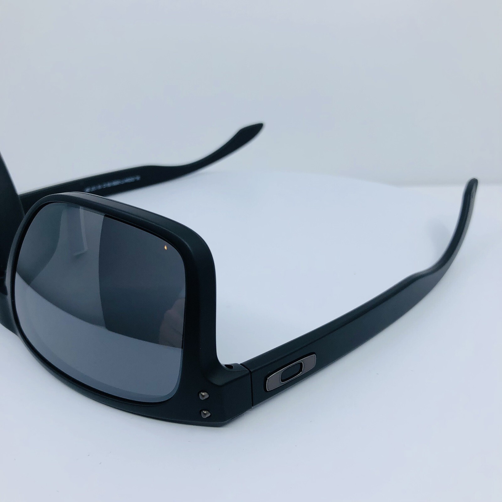 New OAKLEY HOLBROOK XL Sunglasses C. Matte Black with Polarized Lenses 9417-0559