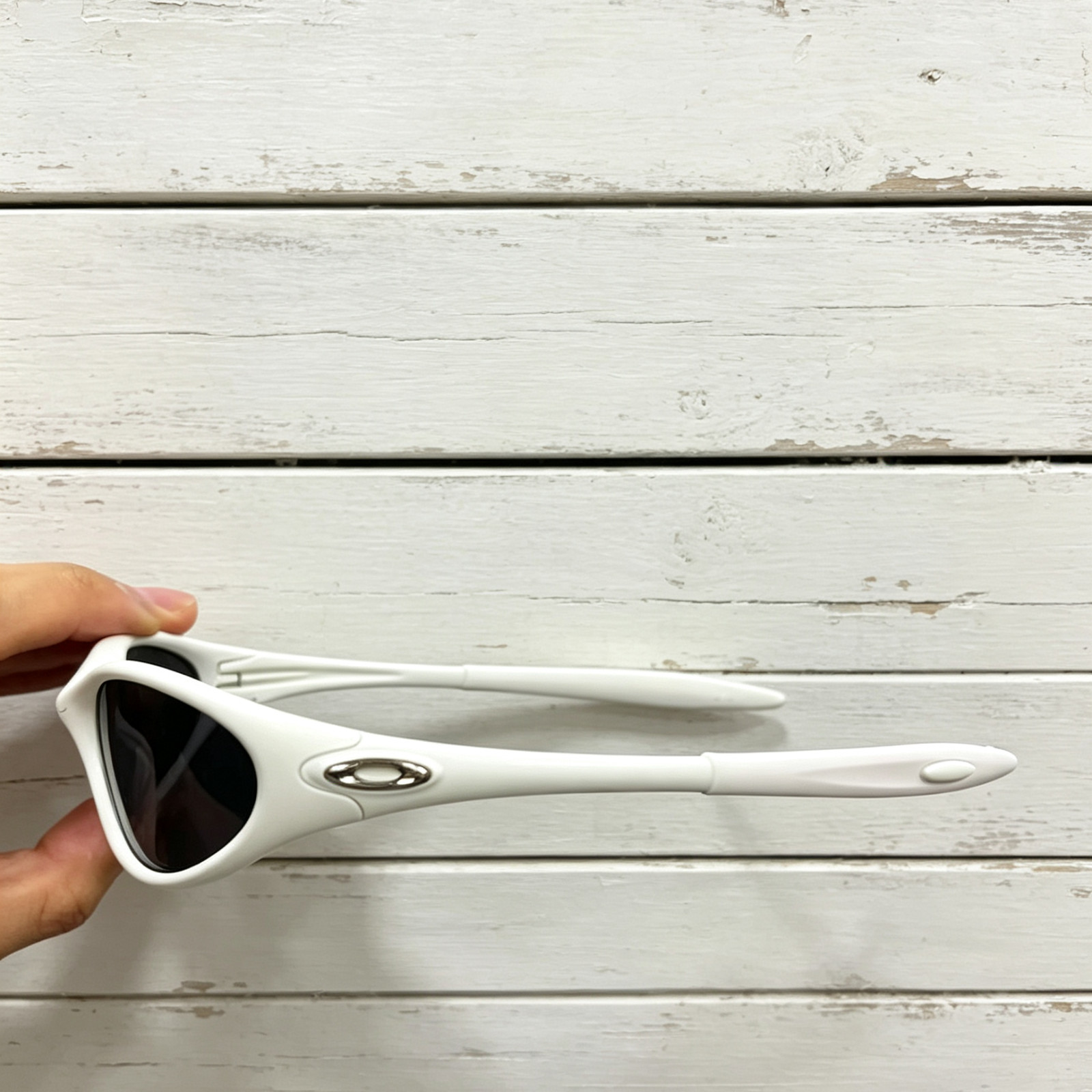 Oakley Minute Gen1 Minute1.0 Sunglasses White Frame Black Lenses