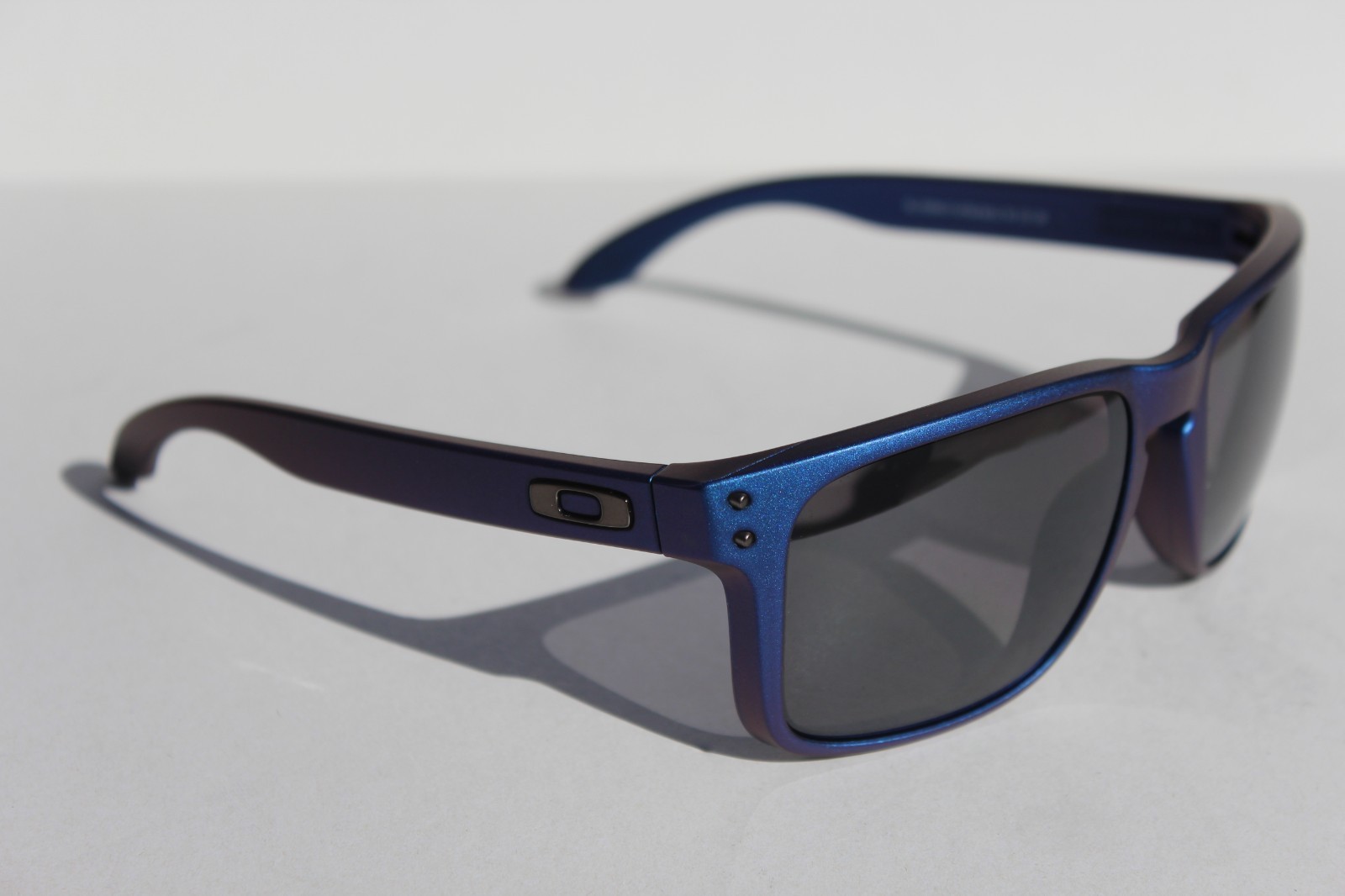 OAKLEY Holbrook XL POLARIZED Sunglasses Cyan/Blue Colorshift/Black OO9417-47 NEW