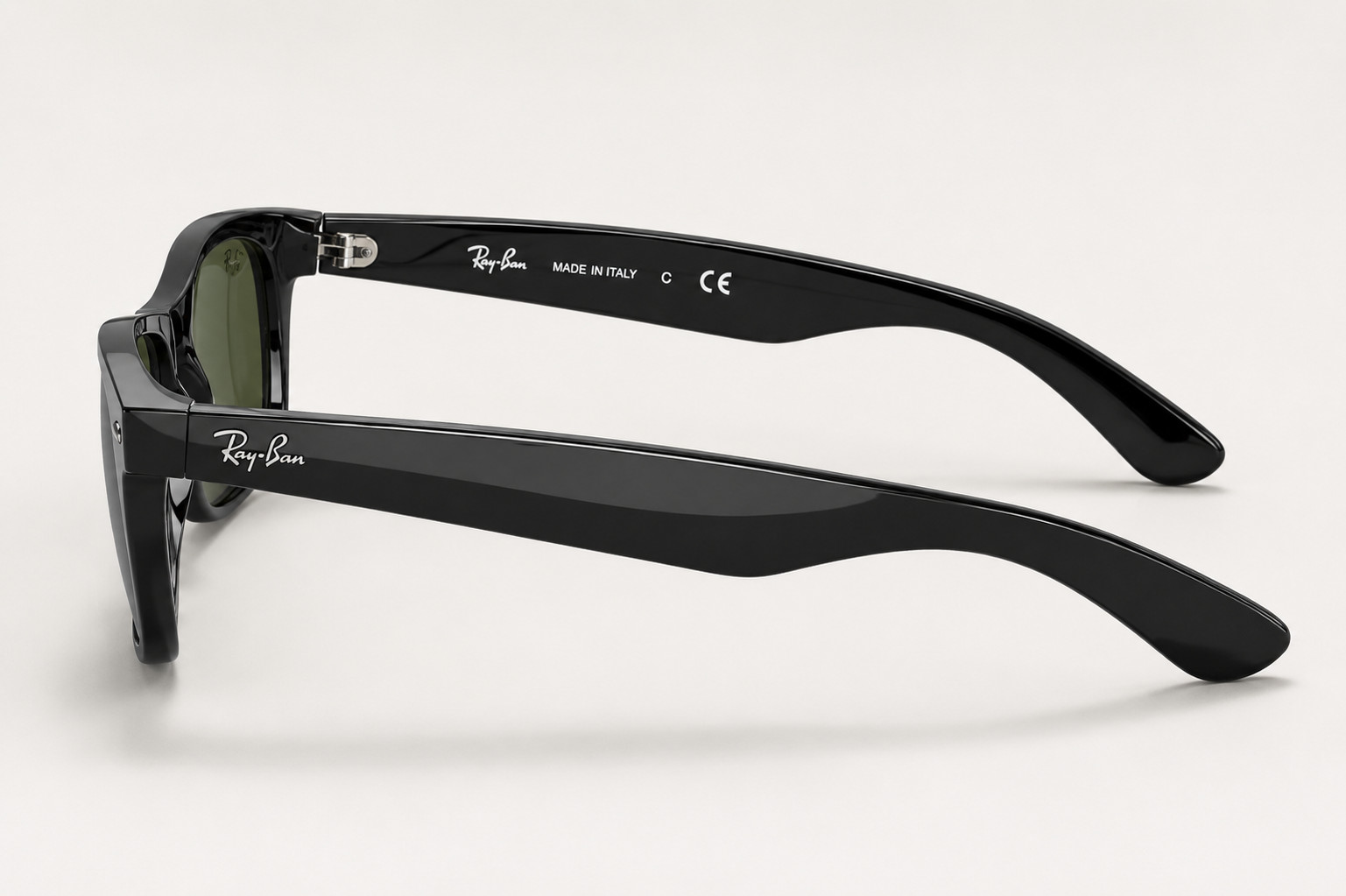 Ray-Ban Sunglasses RB2140 Original Wayfarer Black Frame Green Lenses 50mm Unisex