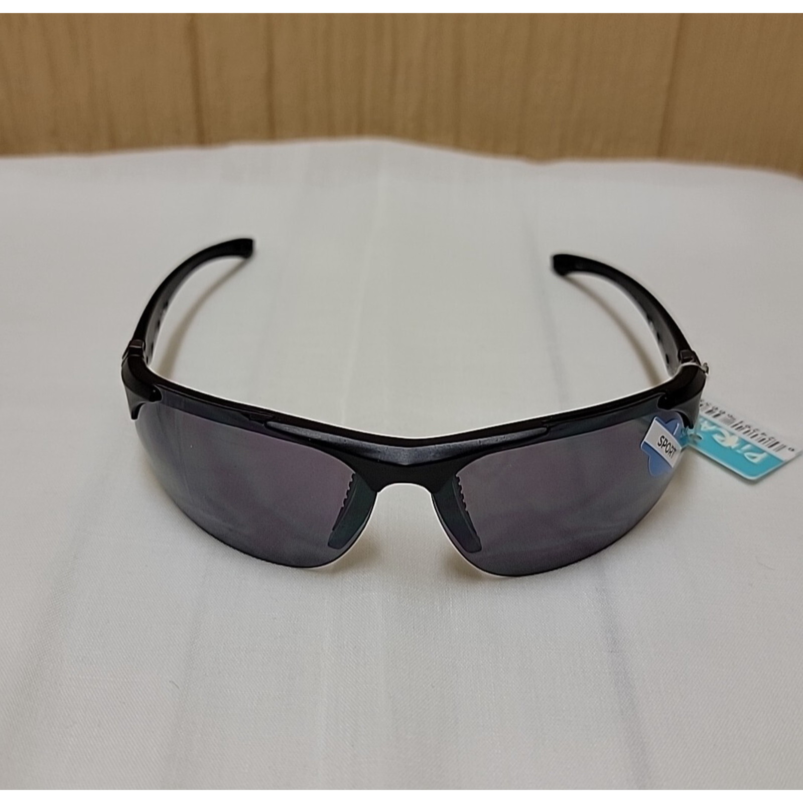 Piranha Mens Sport 1 Wrap Sunglasses Style # 60058 Black