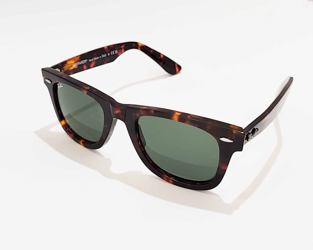 Ray-Ban RB2140 Original Wayfarer Classic Tortoise Frame Green Lenses 50mm Unisex