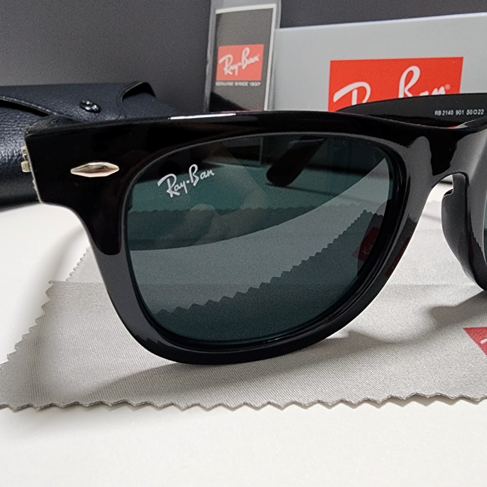 Ray-Ban RB2140 904 Wayfarer Sunglasses Black Frame Glass Gray Lens 50-22 mm
