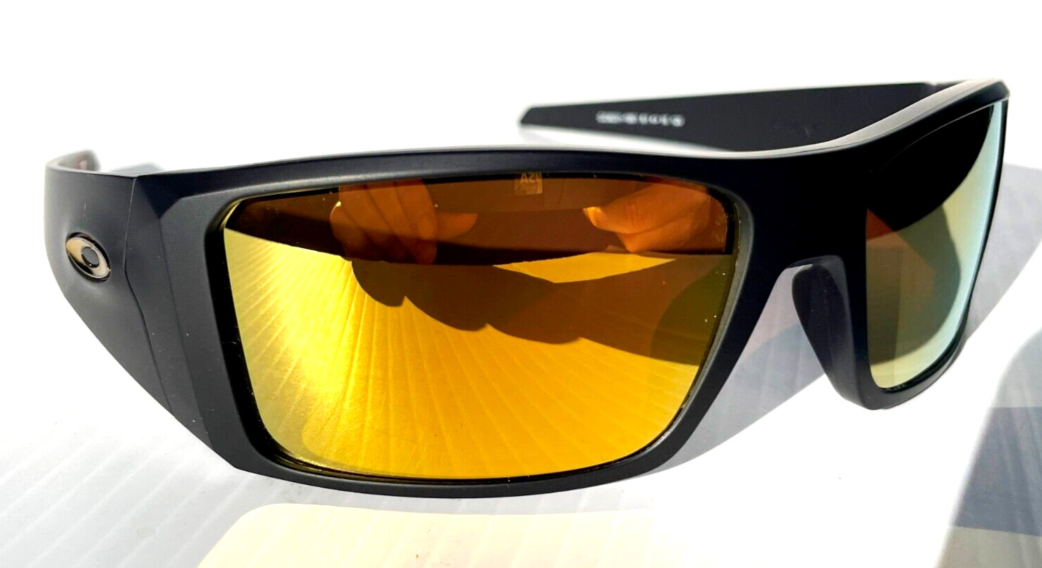 NEW Oakley HELIOSTAT Matte Black PRIZM POLARIZED 24k Gold Lens Sunglass 9231-18