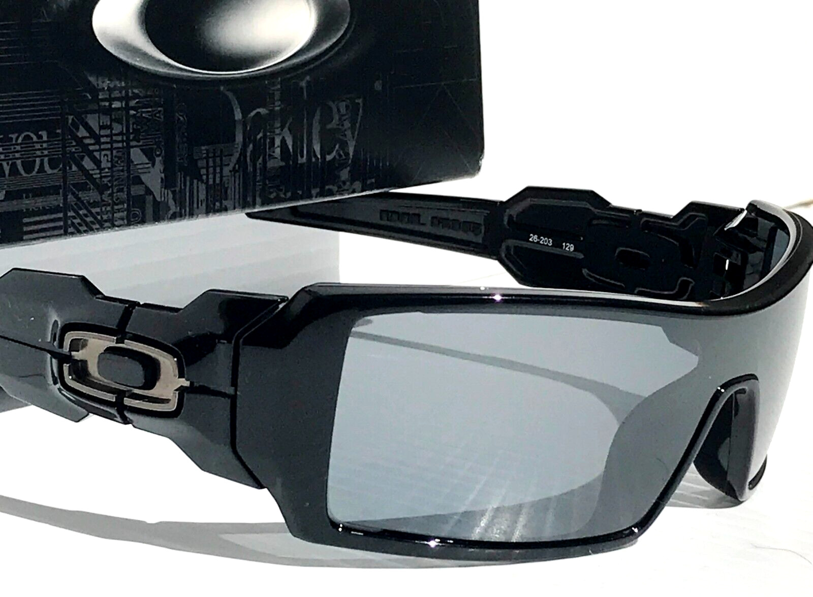 Oakley OIL RIG Polished Black POLARIZED Black iridium Lens Sunglass 9081 26-203