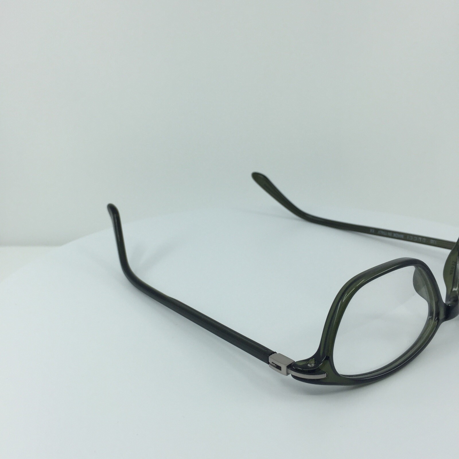 New Vintage GUCCI 2428 Eyeglasses GG 2428 C. 5UE Translucent Green 49-15mm Italy