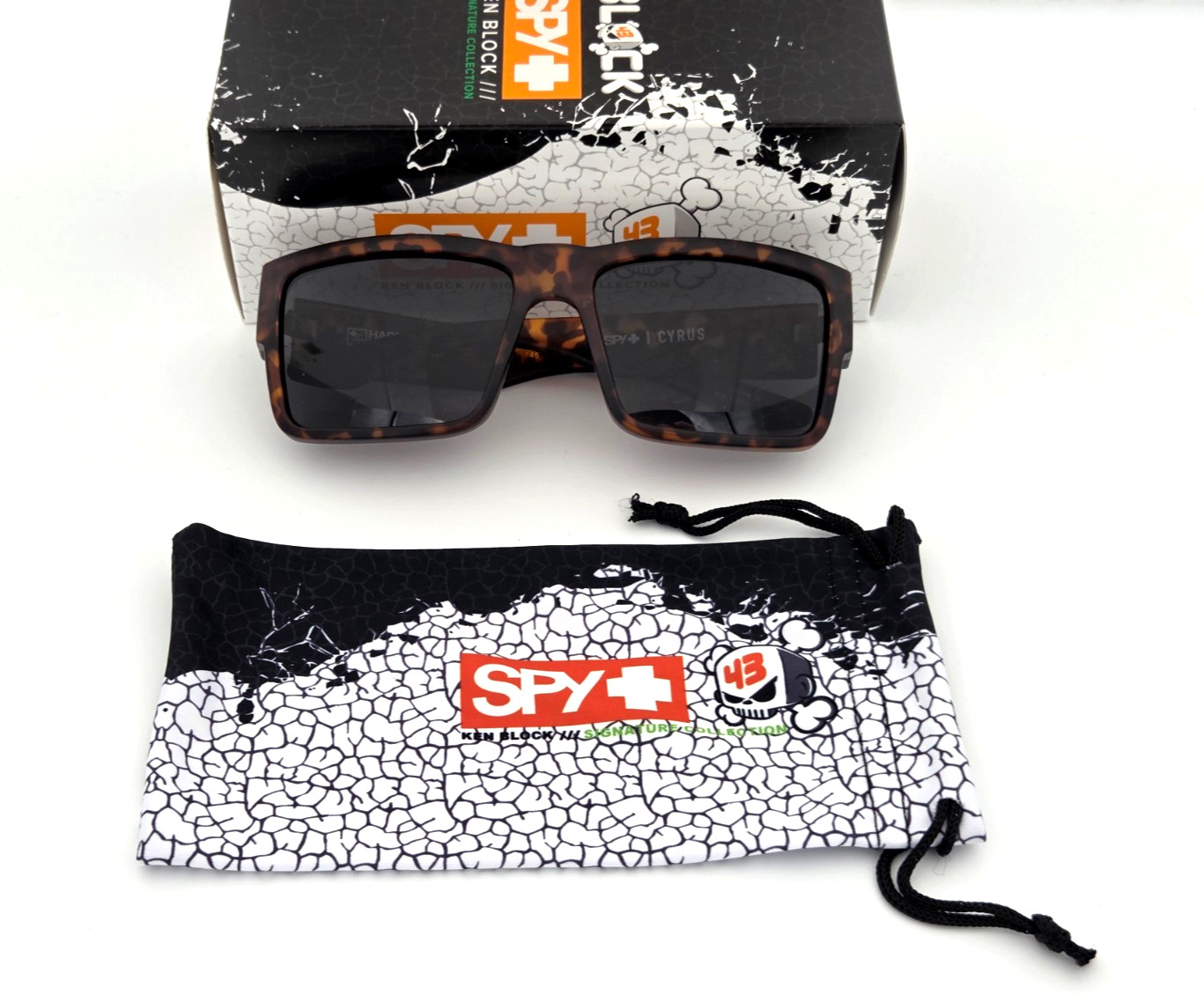 Men’s Cyrus Polarized Sunglasses Tortoise Frame Smoke Polarized Lens 140mm