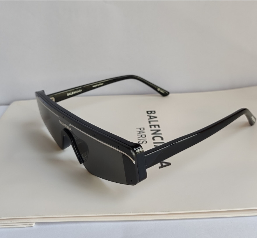 Authentic Balenciaga BB0003S 001 Sunglasses Black Frame Grey Lens 99mm Unisex