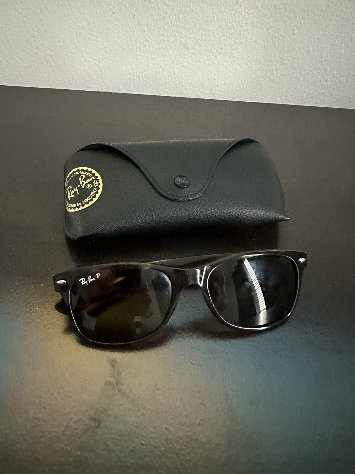 Ray-Ban RB2132 Unisex Adults Sunglasses