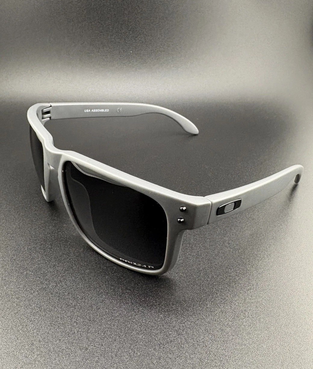 Oakley 0OO9417 Men’s Holbrook XL Sunglasses