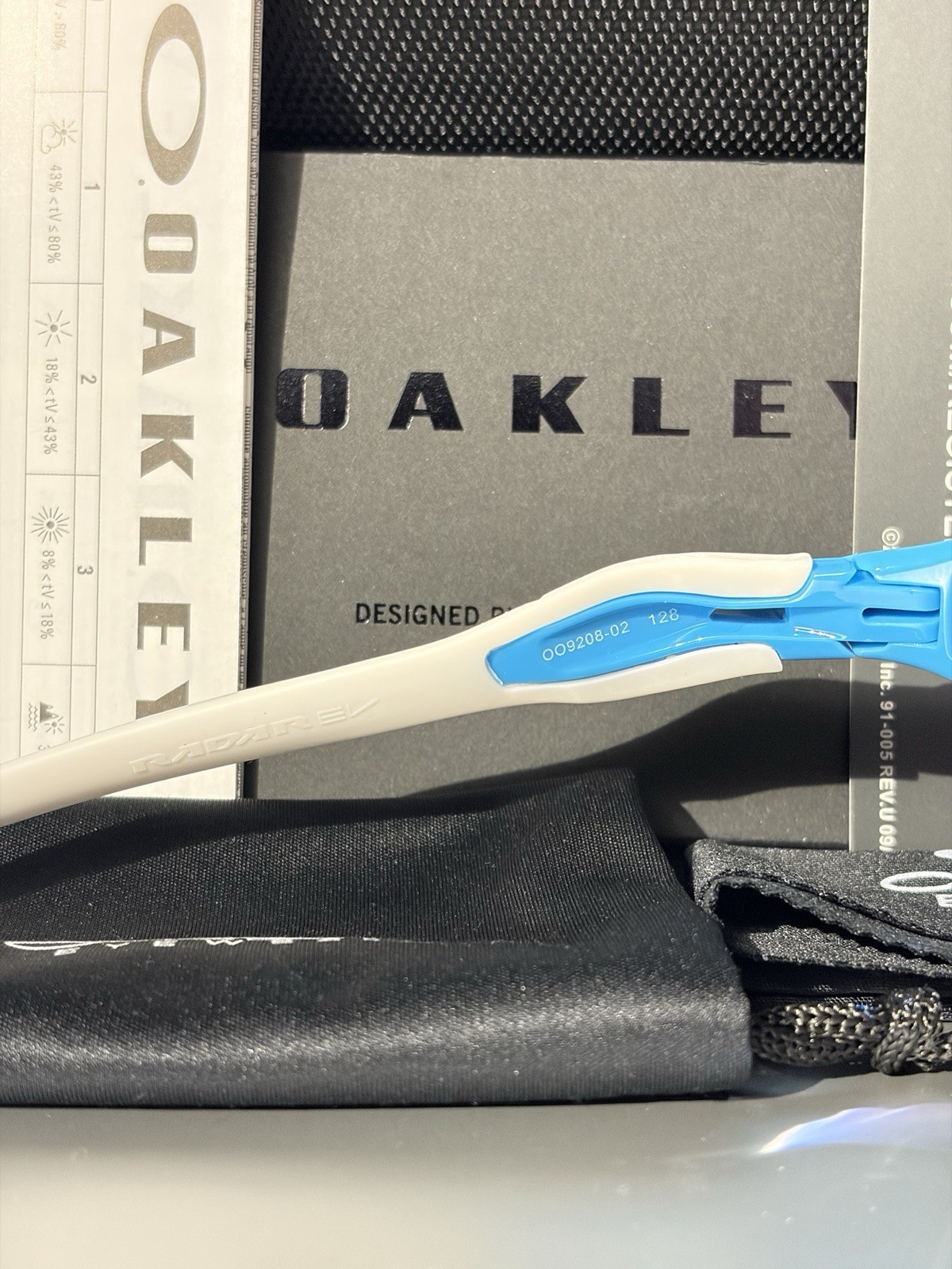 NEW Oakley 009208 Radar Ev Path Men’s Sunglasses – Prizm
