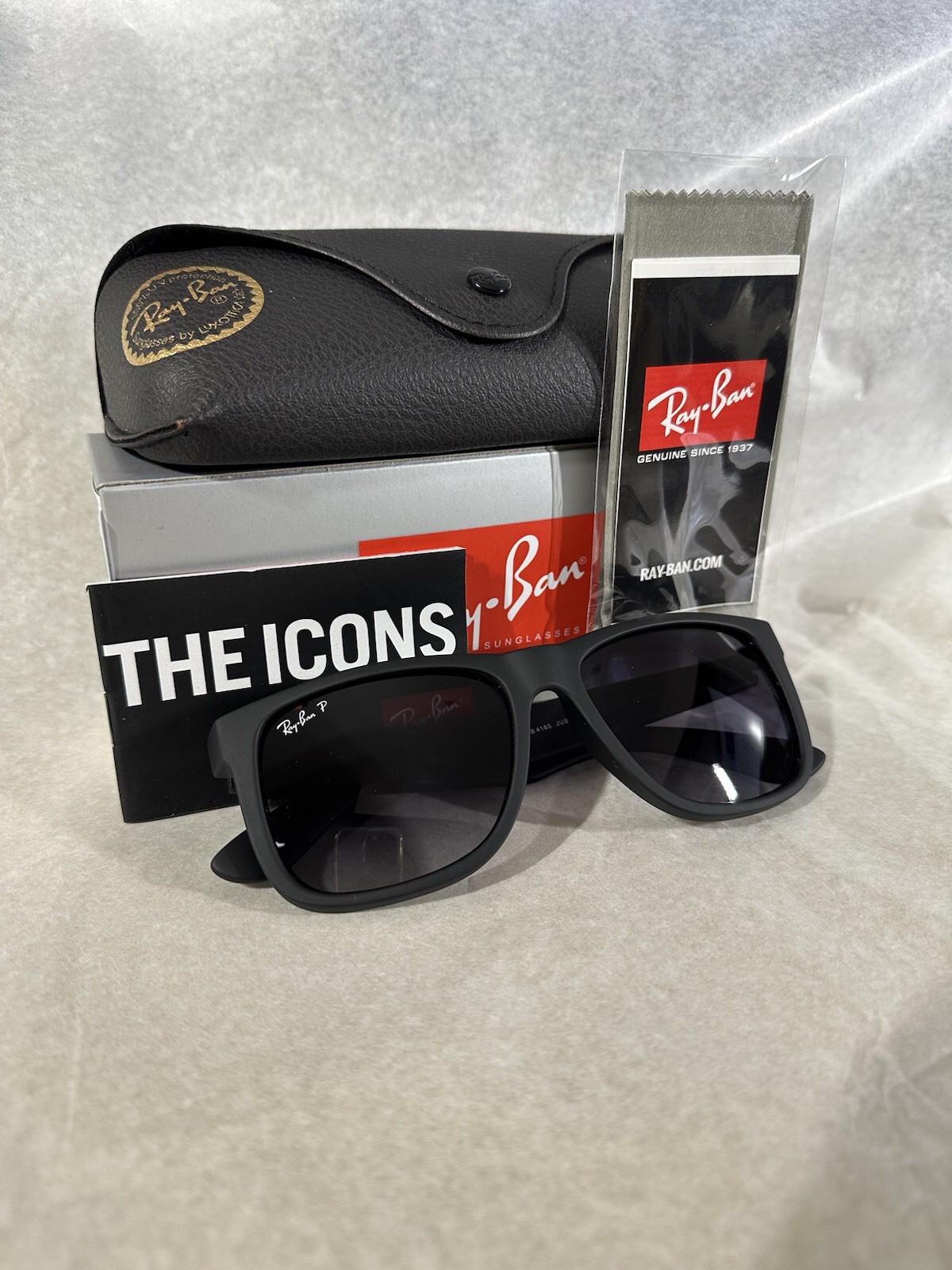 Ray Ban JUSTIN black/grey gradient RB4165 622/t3 54mm Polarized sunglasses NEW
