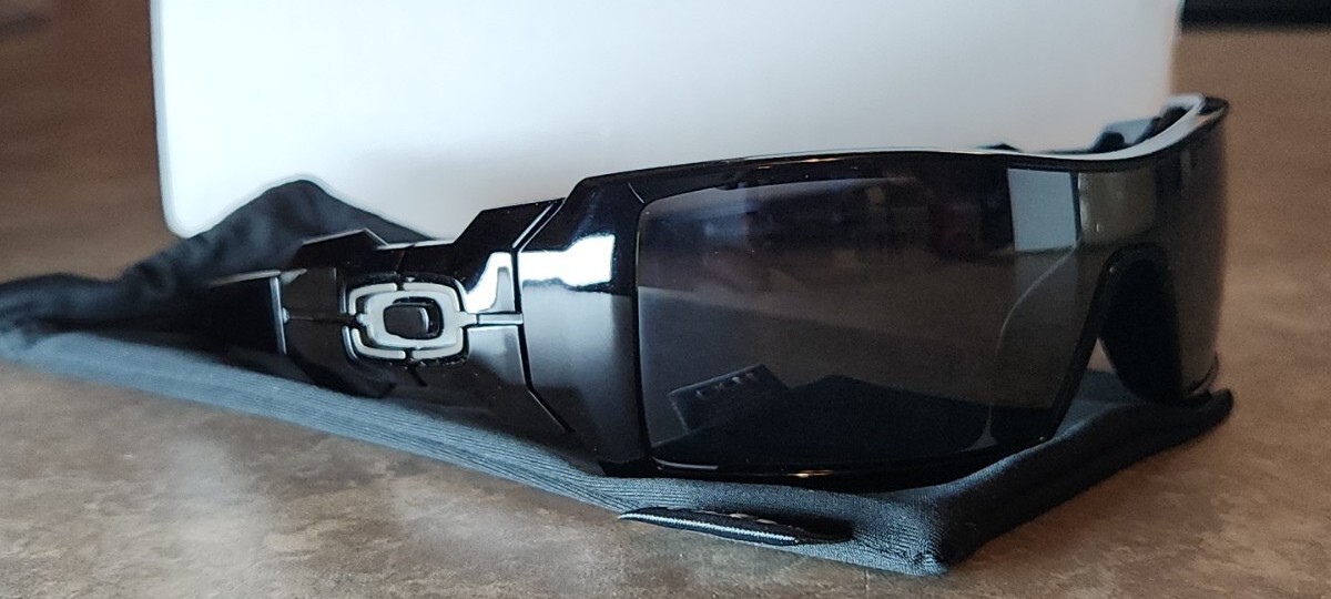 🔥 OAKLEY OIL RIG POLISHED BLACK IRIDIUM POLARIZED SUNGLASSES OO9081 26-203 NEW
