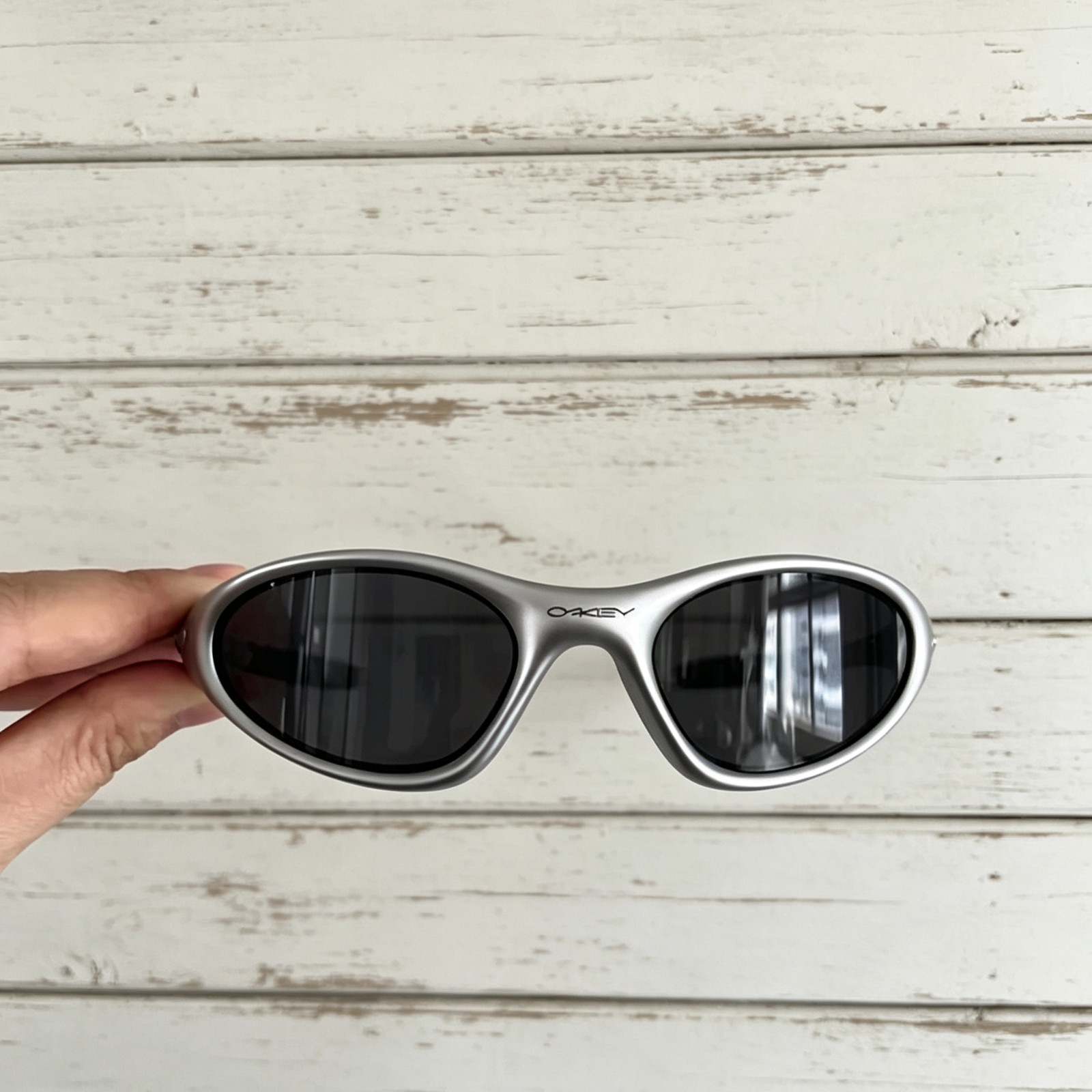 Oakley Minute Gen1 Minute1.0 Sunglasses Sliver Frame Black Lenses