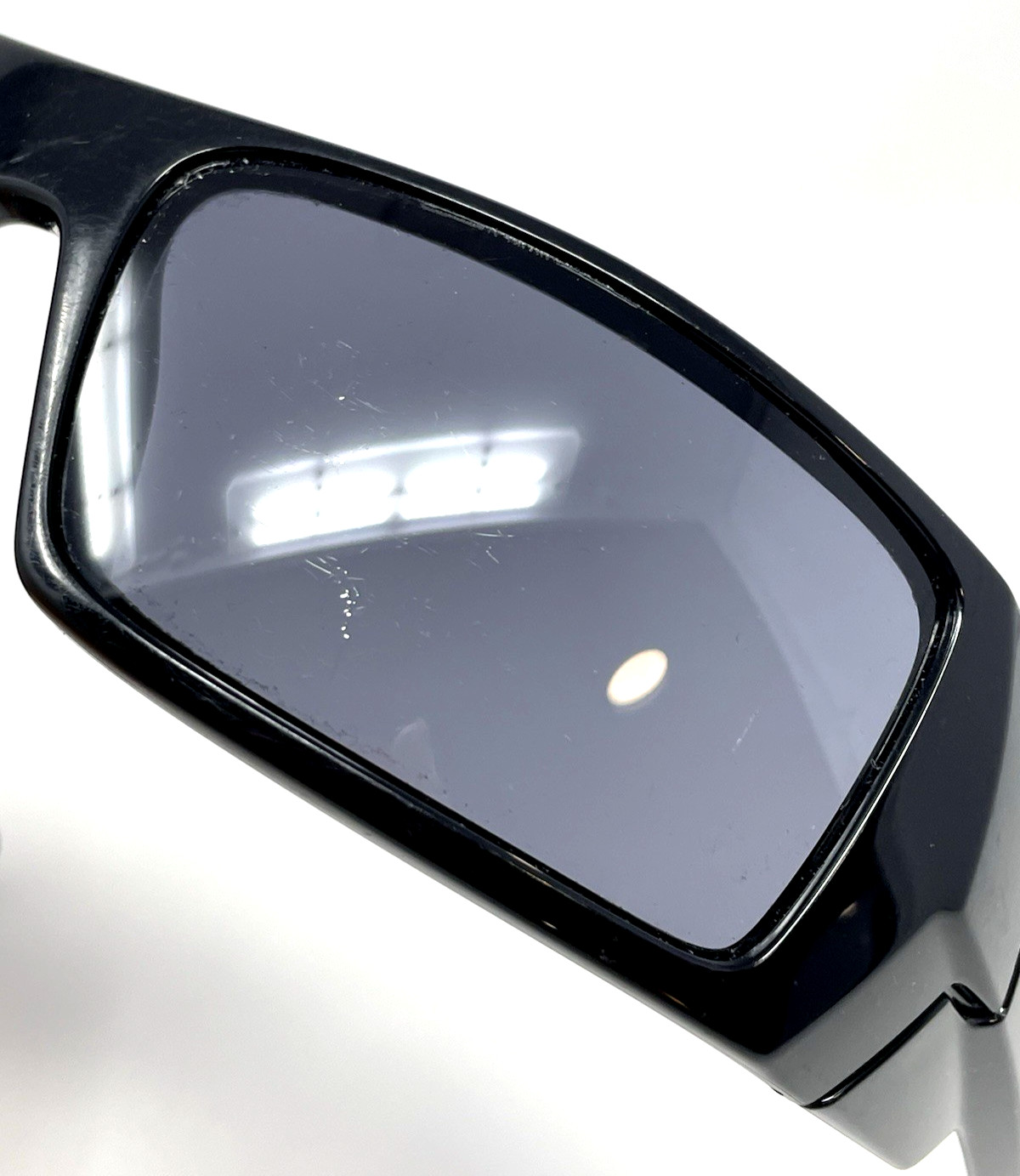 OAKLEY Gascan Sunglasses 03-471 Polished Black | 60-15-127 | Scratched