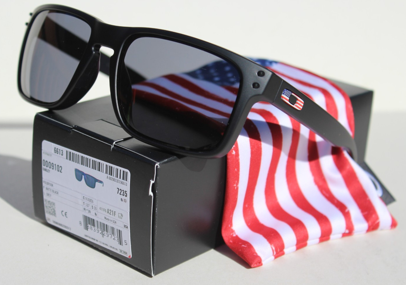 OAKLEY Holbrook Sunglasses Matte Black/Grey USA FLAG RARE OO9102-E6 NEW
