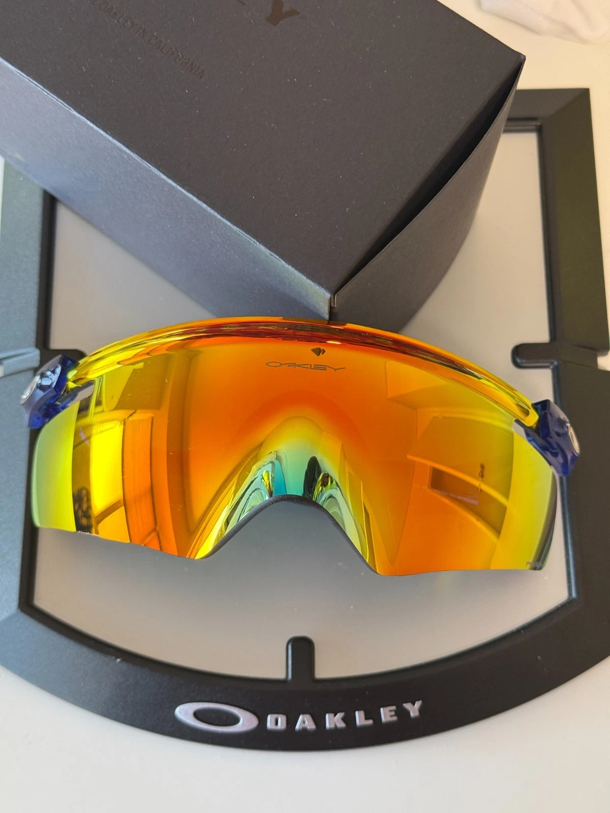Oakley Sunglasses QNTM Kato OO9481D-0556 Crystal Blue Frame W/ PRIZM Ruby IN BOX