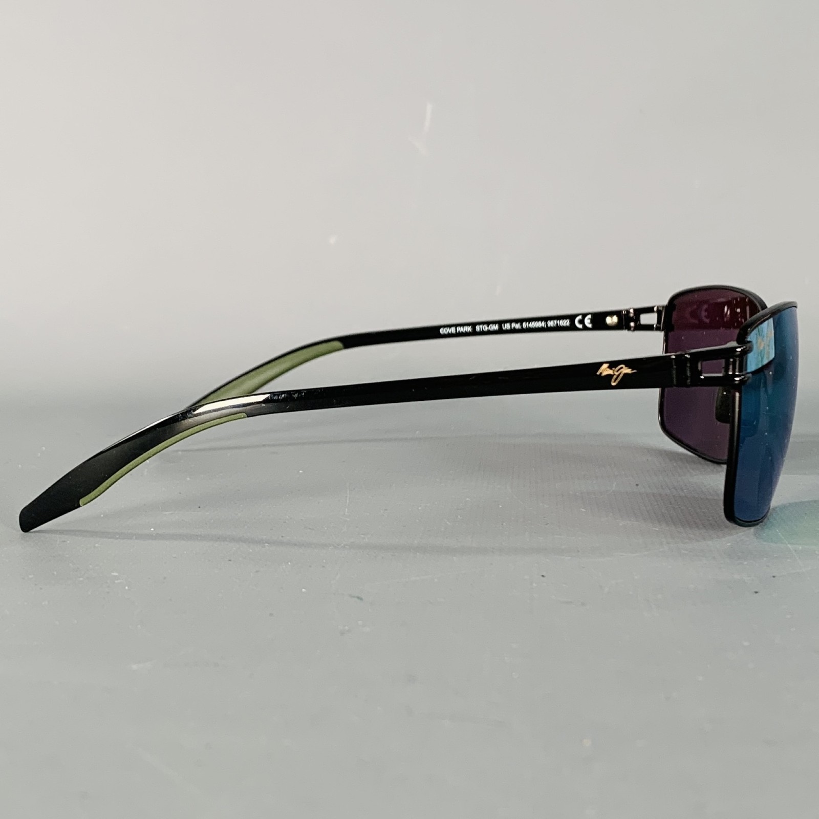 MAUI JIM Cove Park Black Iridescent Green Acetate Metal Polarized Sunglasses
