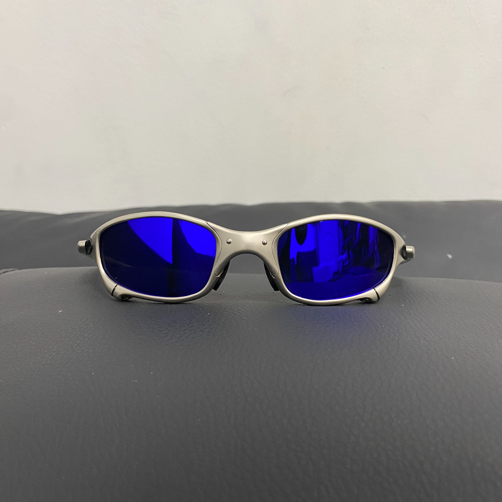 Oakley Juliet 1.0 X-Metal Polarized Sunglasses Silver Frames Blue Lens Vintage