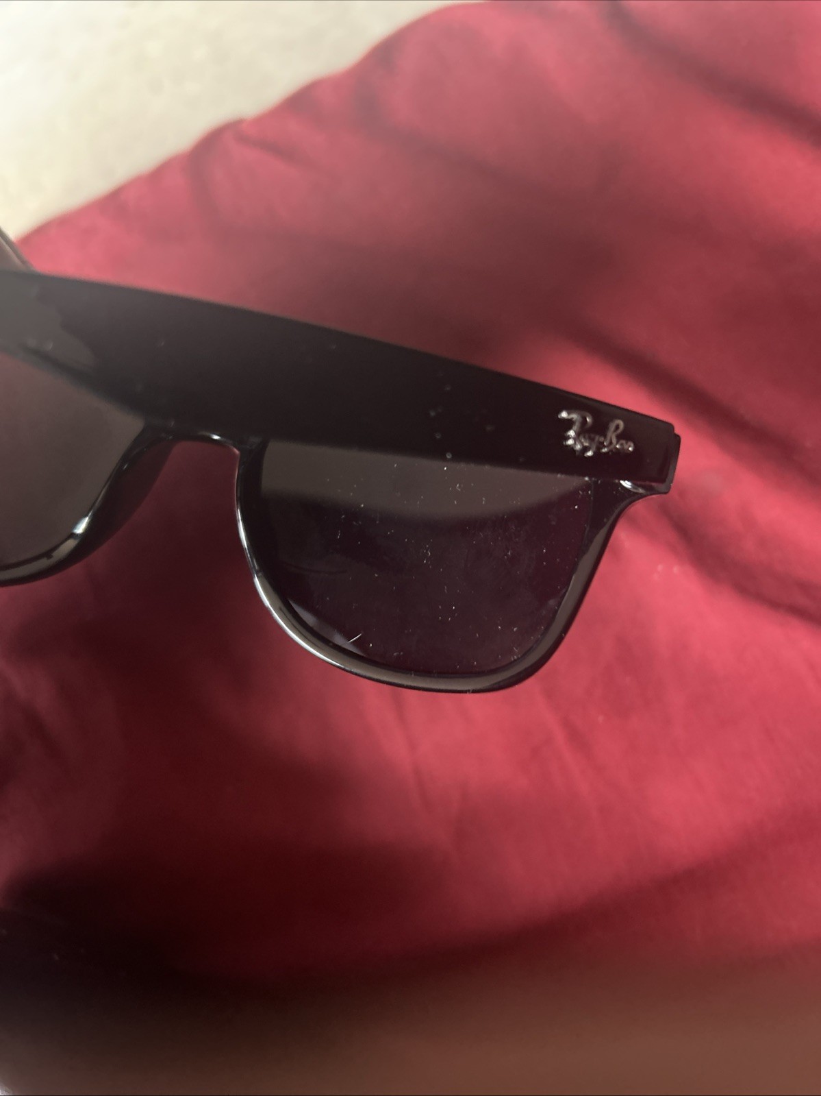 Ray-Ban Justin Classic Unisex Grey Lens Black Sunglasses – (RB4165 622/T3)