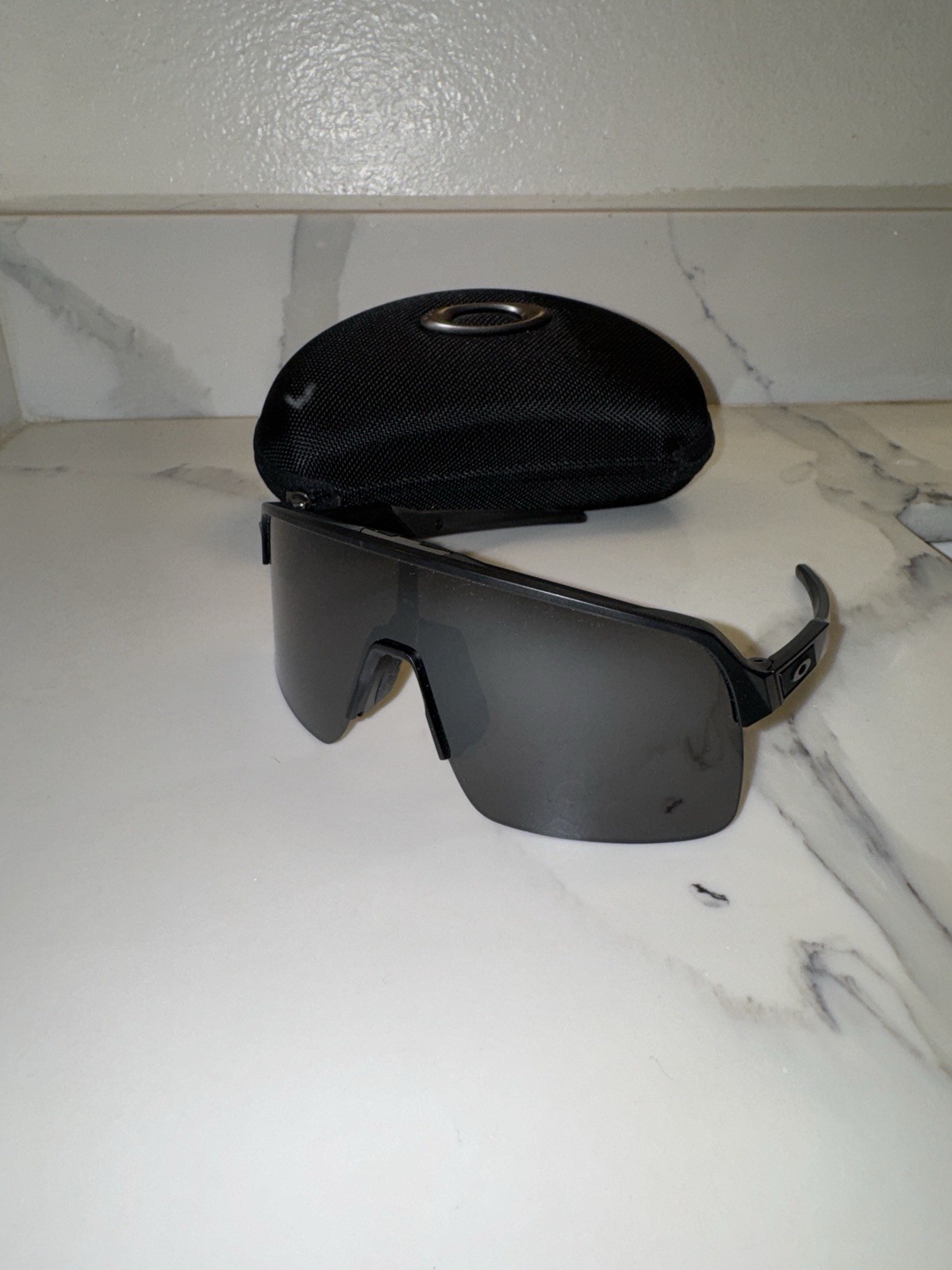 Oakley Sutro Prizm Shield Sunglasses Lightweight Wrap Black Plastic unisex