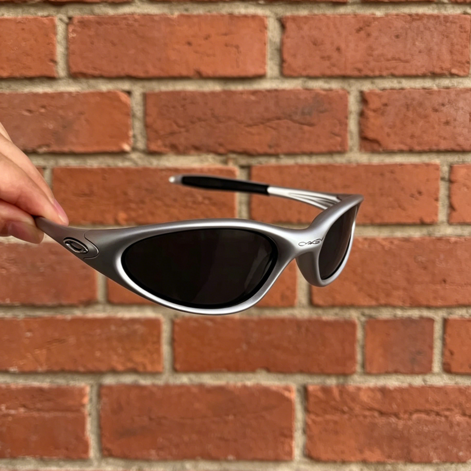 Retro Oakley Minute Gen1 Minute1.0 Sunglasses Sliver Frame Black Lenses