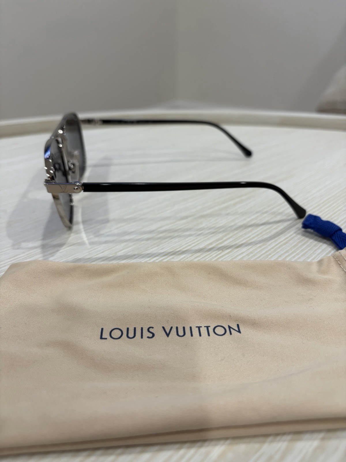 LOUIS VUITTON MEN’S LV Signature Metal Square Sunglasses Z1942U BK