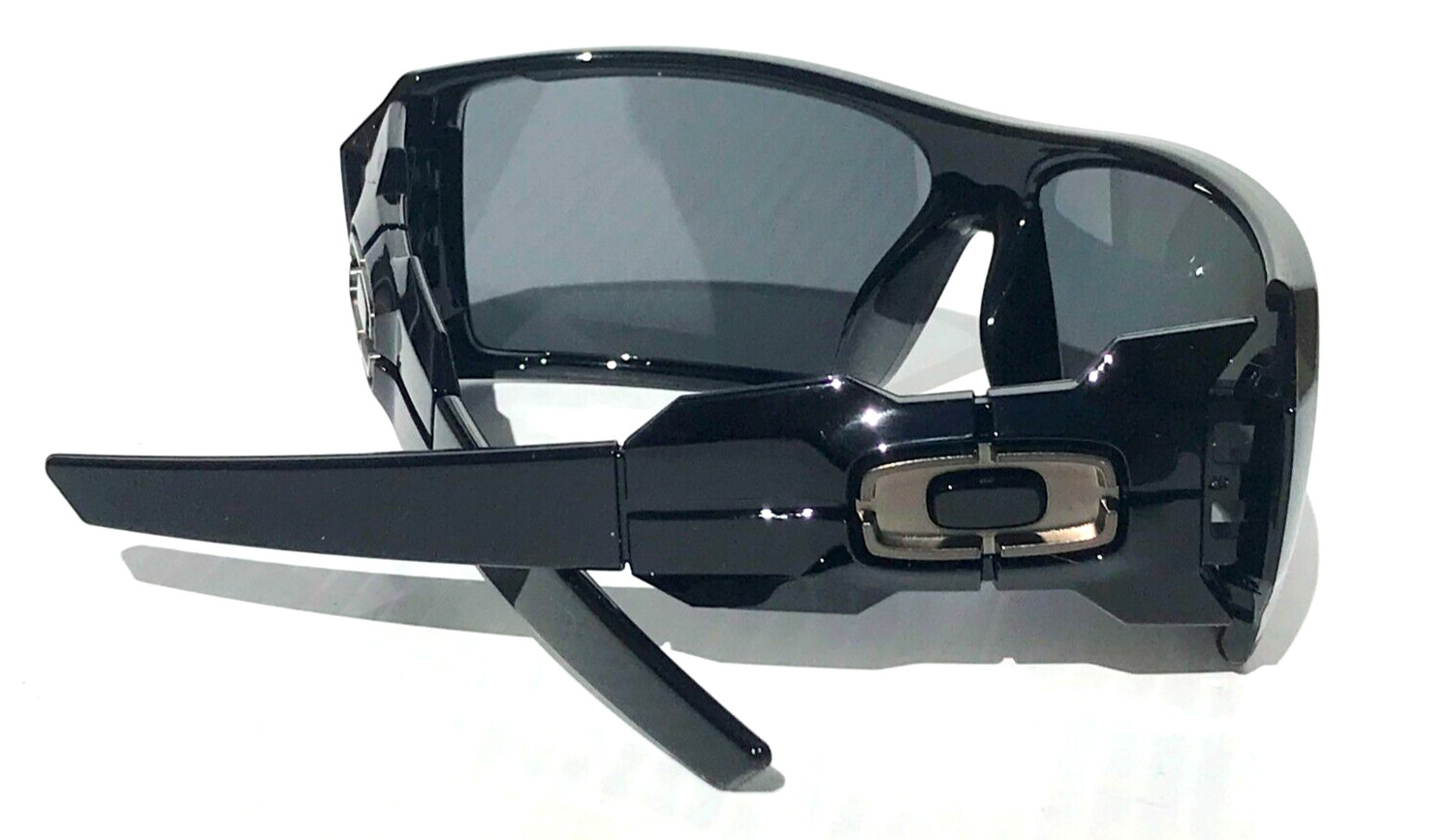 Oakley OIL RIG Polished Black POLARIZED Black iridium Lens Sunglass 9081 26-203