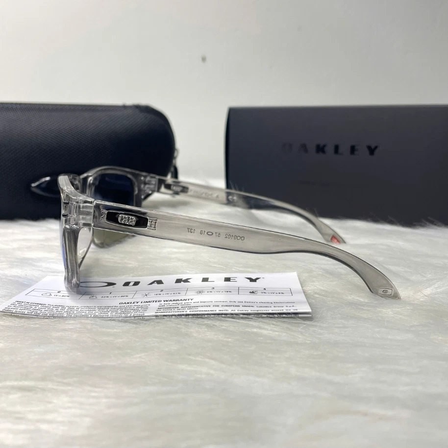 Oakley Holbrook Grey Smoke Clear Frame Blue Mirror Polarized Lens Sunglasses NEW