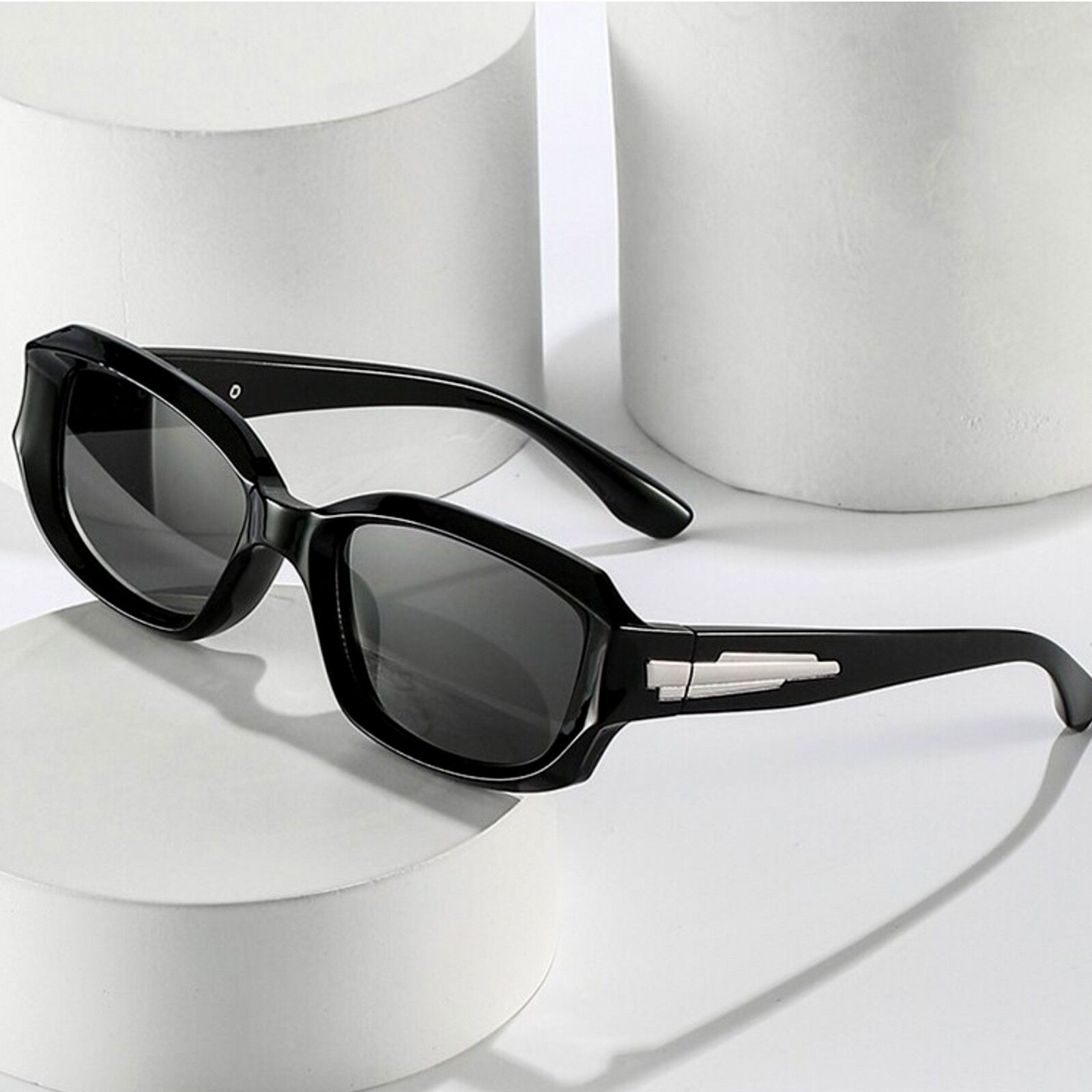 Retro Sport Wrap Around Trendy Rectangle Men Women Y2K Black Fashion Sunglasses