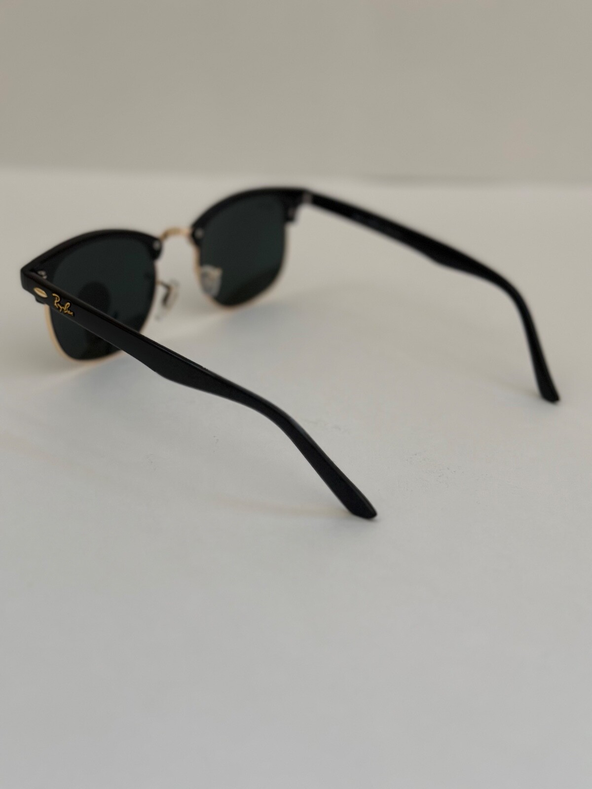Ray-Ban Clubmaster Men’s Sunglasses (Black & Gold)