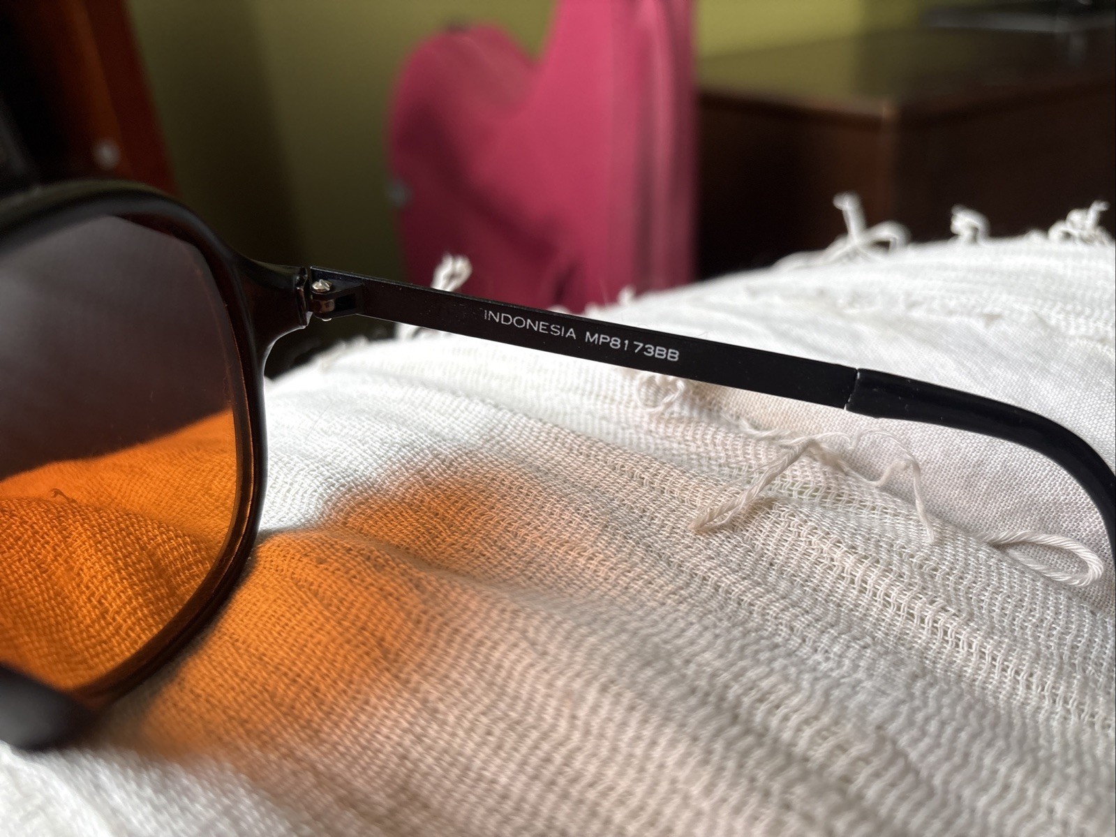 True Block Men’s Oversized Aviator Sunglasses Black Plastic Frame Brown Tinted