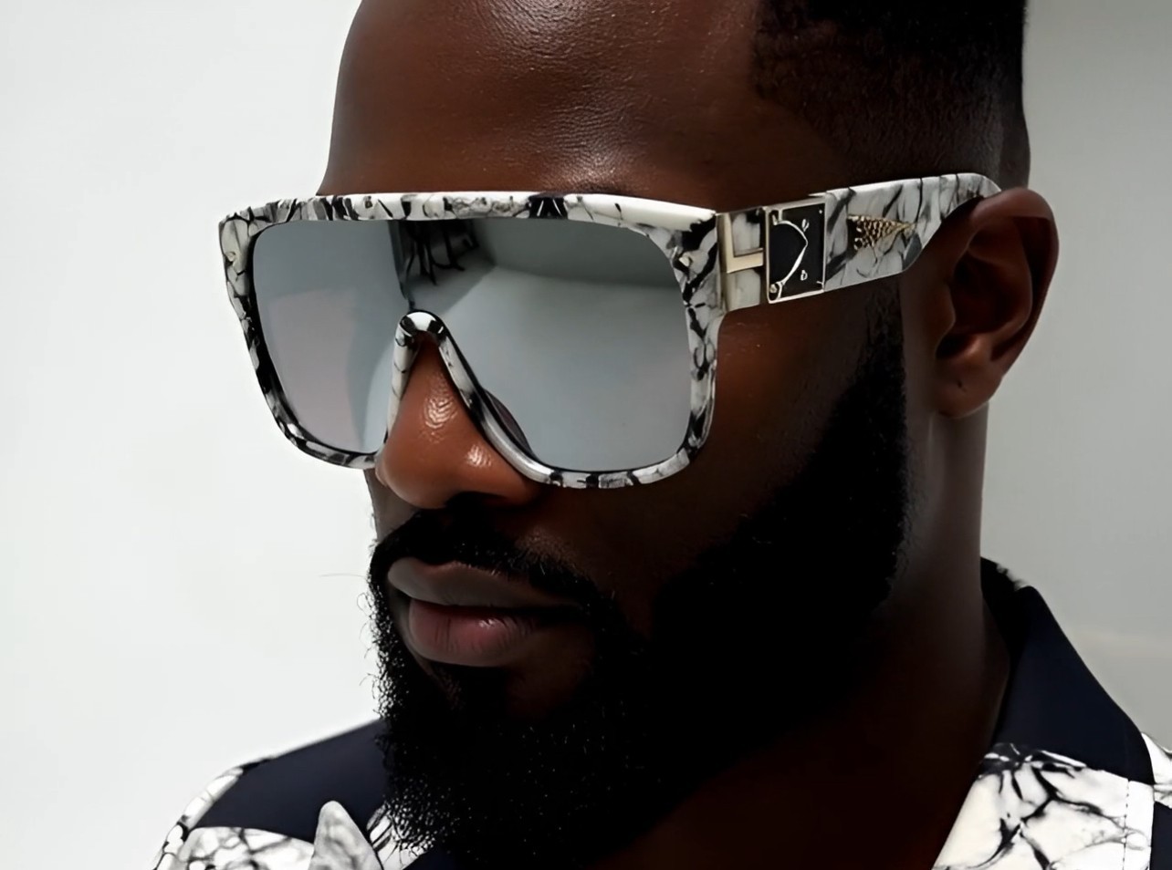 Men Designer Sunglasses Flat Black Lens Oversized Frame Shades Outdoor Sports