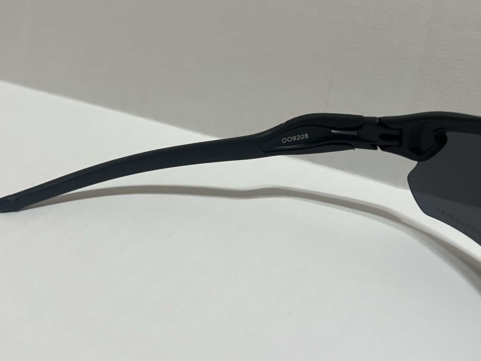 NEW Oakley 009208 Radar Ev Path Men’s Sunglasses Matte Black Frame – Prizm Lens