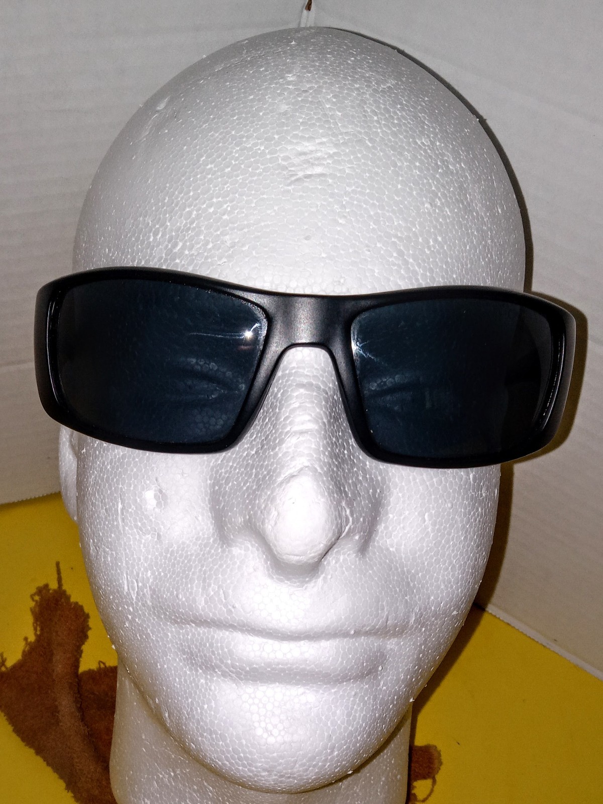 Wrap Around Sunglasses-Yum Pradco-Blk-100% UV Protection-Polarized-pre-owned