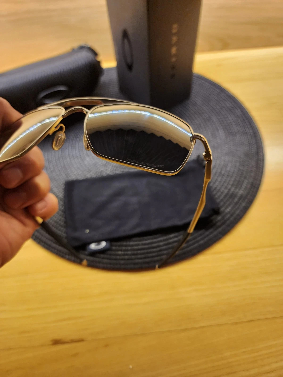 Oakley Deviation Silver Metal Frame Prizm Polarized Silver Lens New