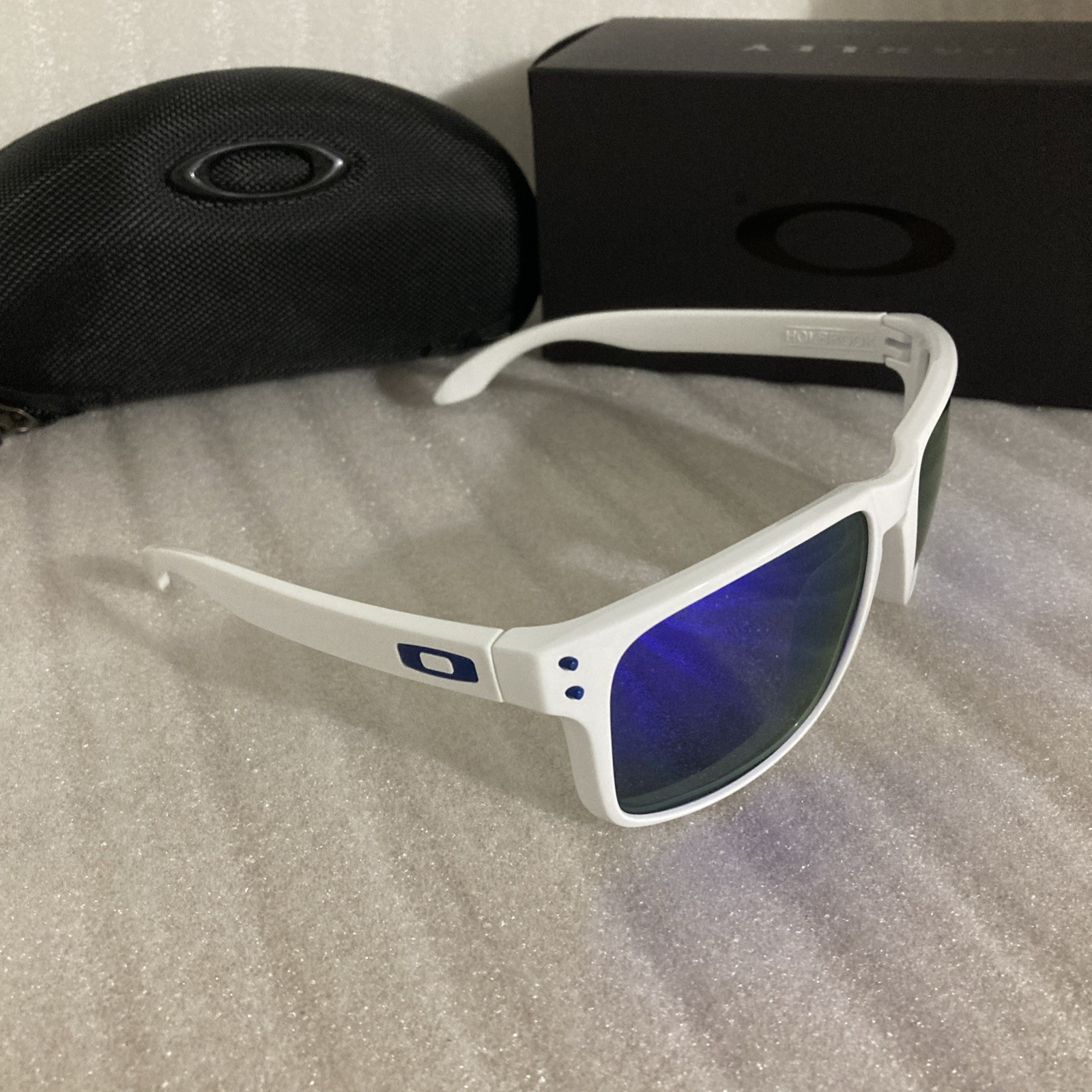 Oakley Holbrook XL Sunglasses Prizm Polarized Blue Lens With Case New