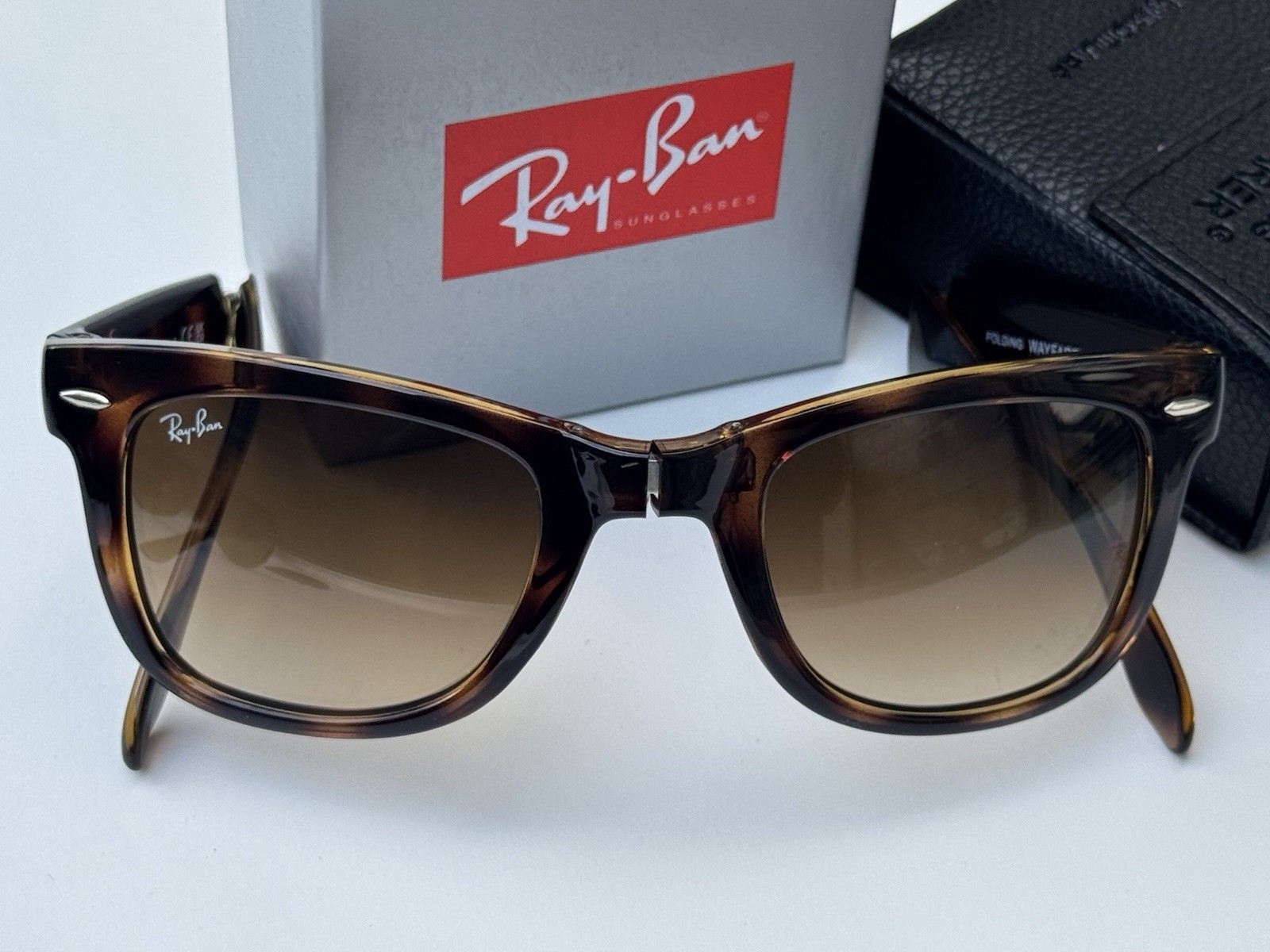 NEW Ray-Ban RB4105 Folding WAYFARER 710/51 Tortoise Brown Gradient Lenses 50mm