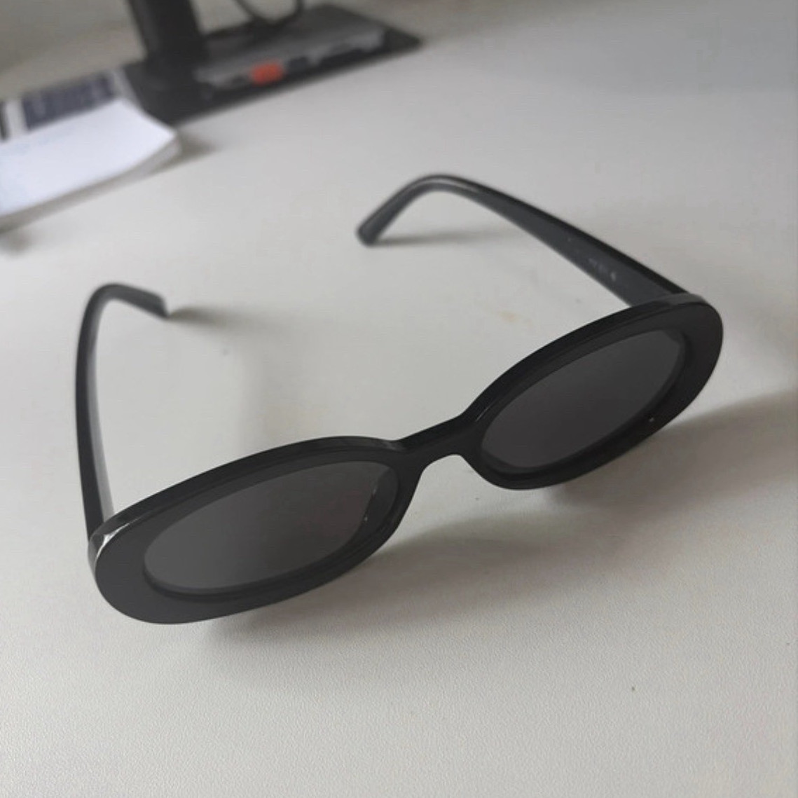 Unisex Adults Black Oval Sunglasses Gray Tinted Plastic Lenses Frame Solid