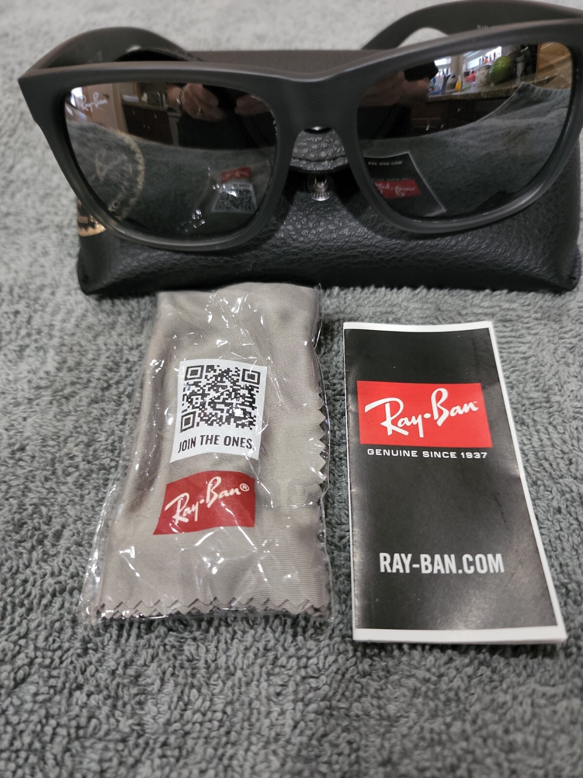 Ray-Ban Sunglasses JUSTIN RB 4165 852/88 Rubber Grey Frames Silver Mirrored Lens