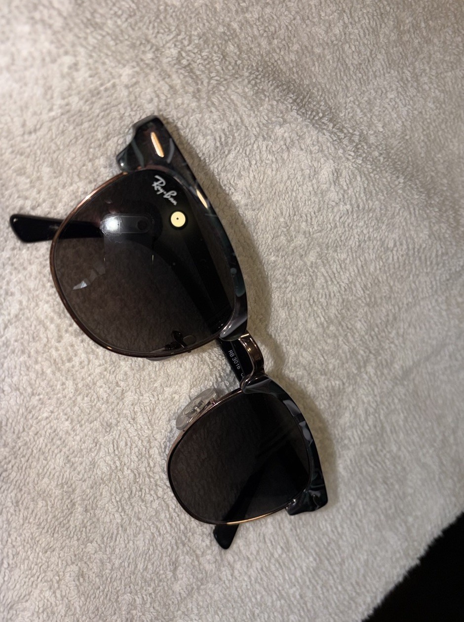 Ray-Ban Rb3016 Classic Clubmaster Unisex Sunglasses